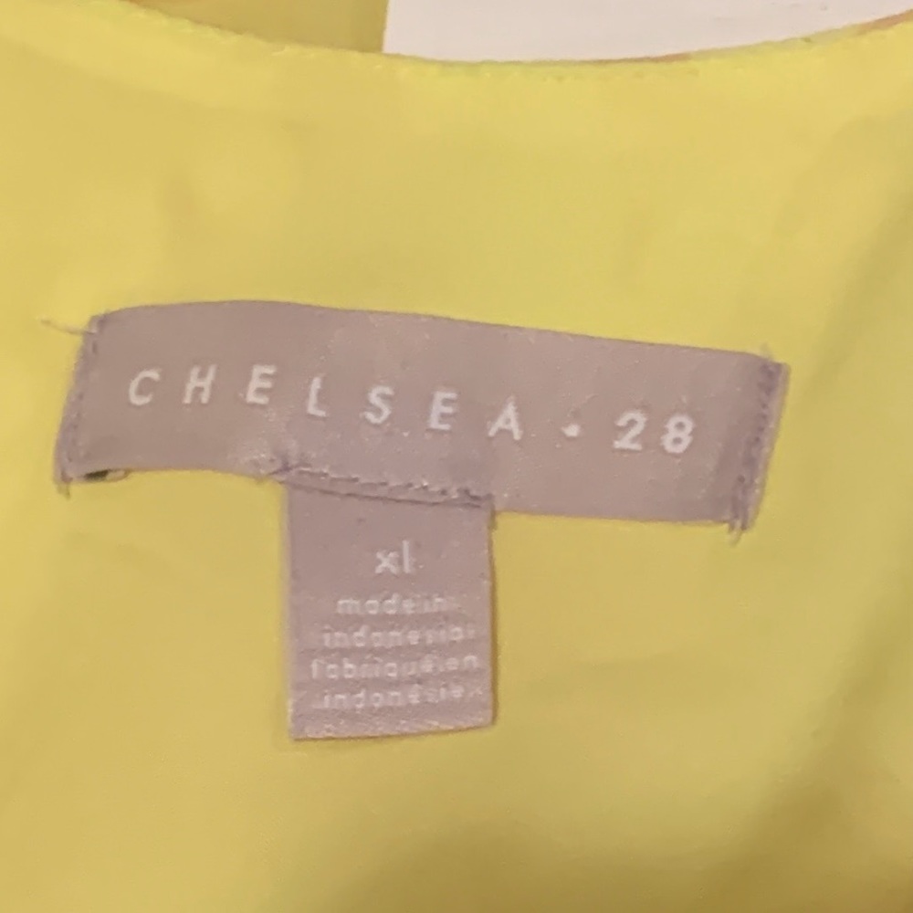 NWT Chelsea28 Floral Print Asymmetric Faux Wrap Dress Yellow Large - Picture 5 of 6